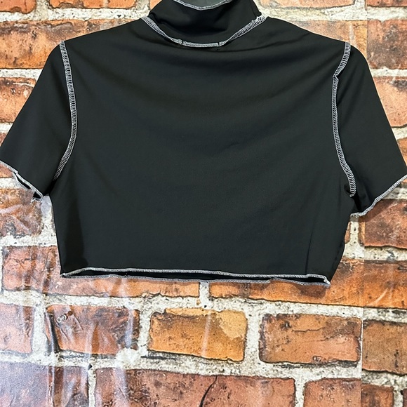 Fashion, nova size, small, two-piece, activewear, color, black, and white - Picture 4 of 7